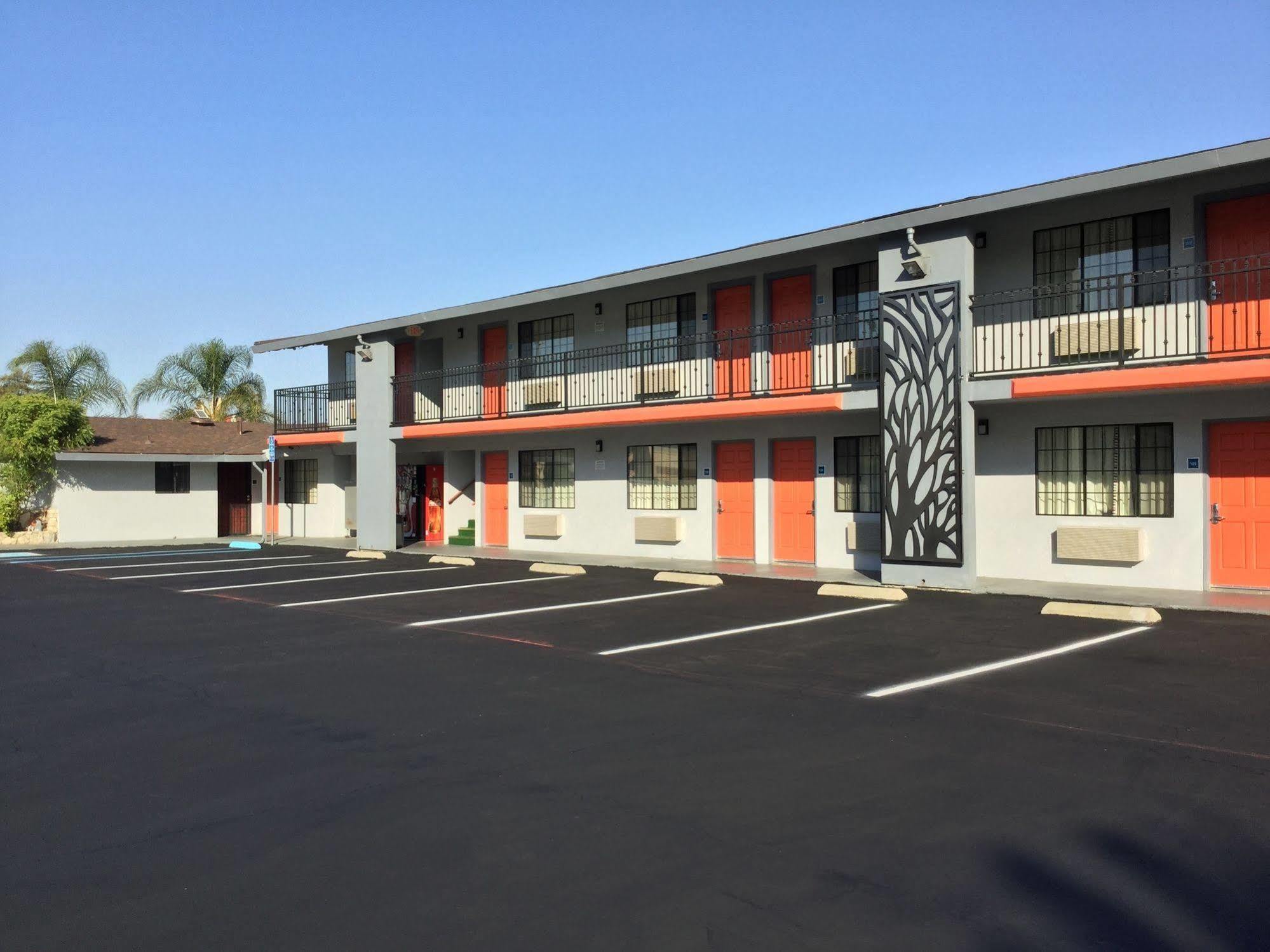 Journey Inn Woodland Exterior foto